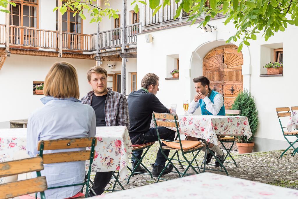 Hotel Alte Post Feistritz an der Gail Esterno foto